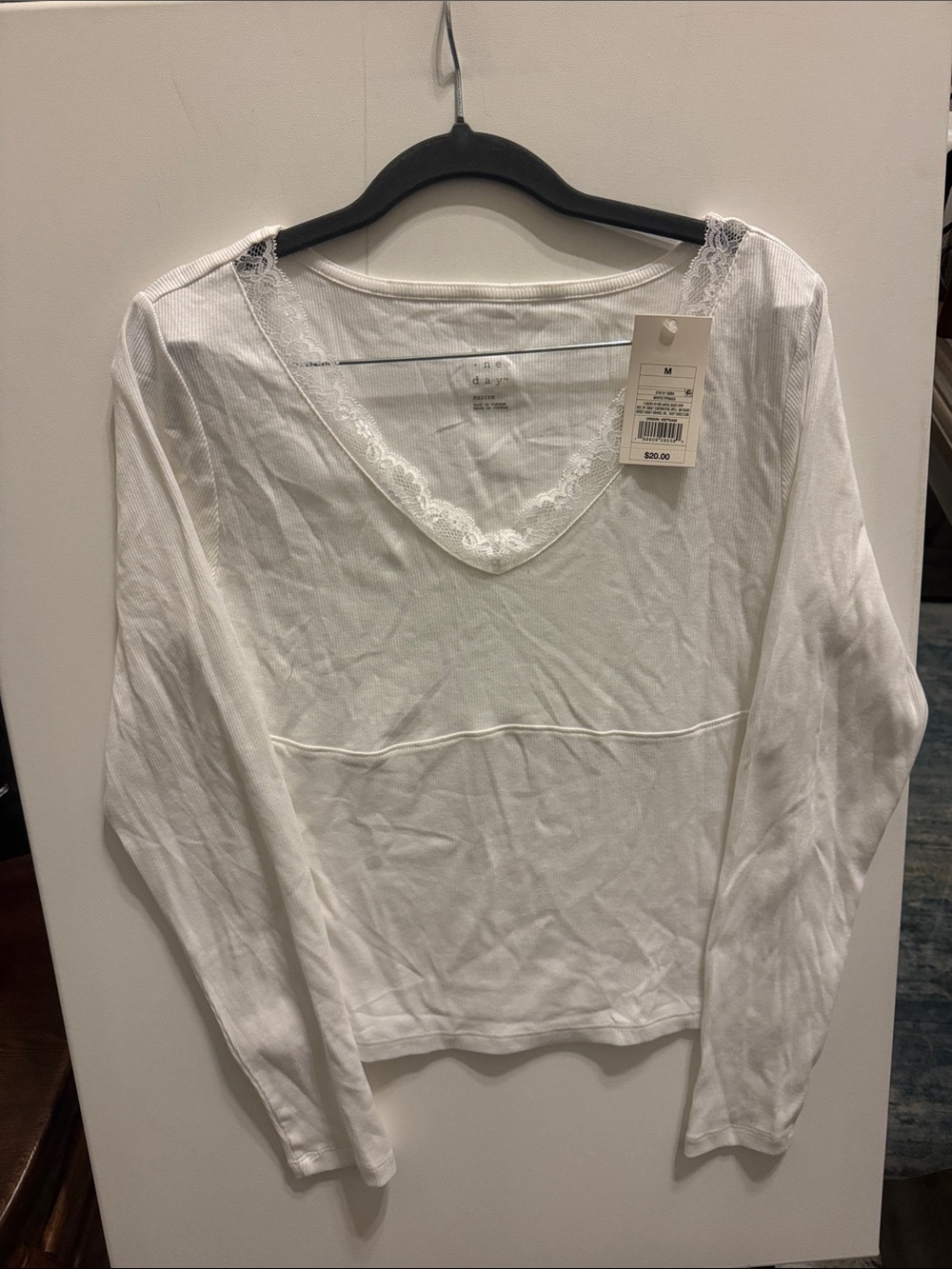 a new day White Lace-Trim V-Neck Long Sleeve Top NWT Size Medium
